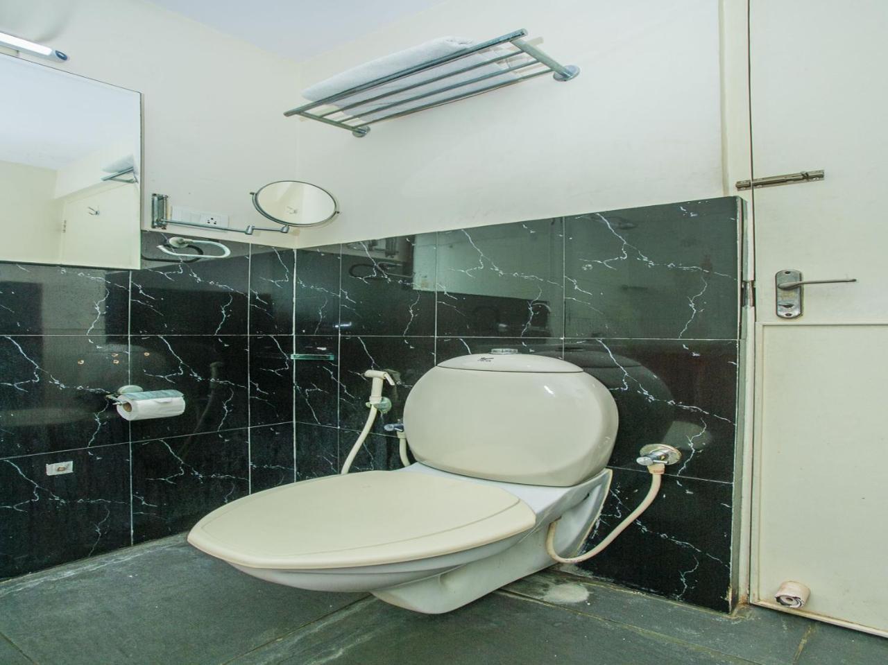班加罗尔 Oyo 18762 Vaishnavi Residency酒店 外观 照片
